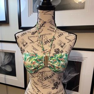 NWOT Pimkie Sexy Bikini Top Small